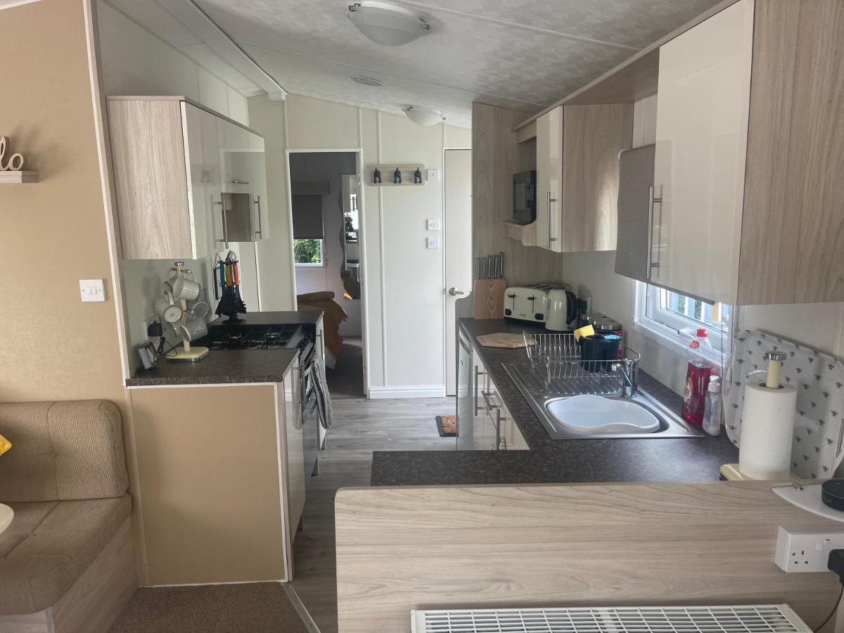 4 Lakes Holiday Let Villa Carnforth Eksteriør billede